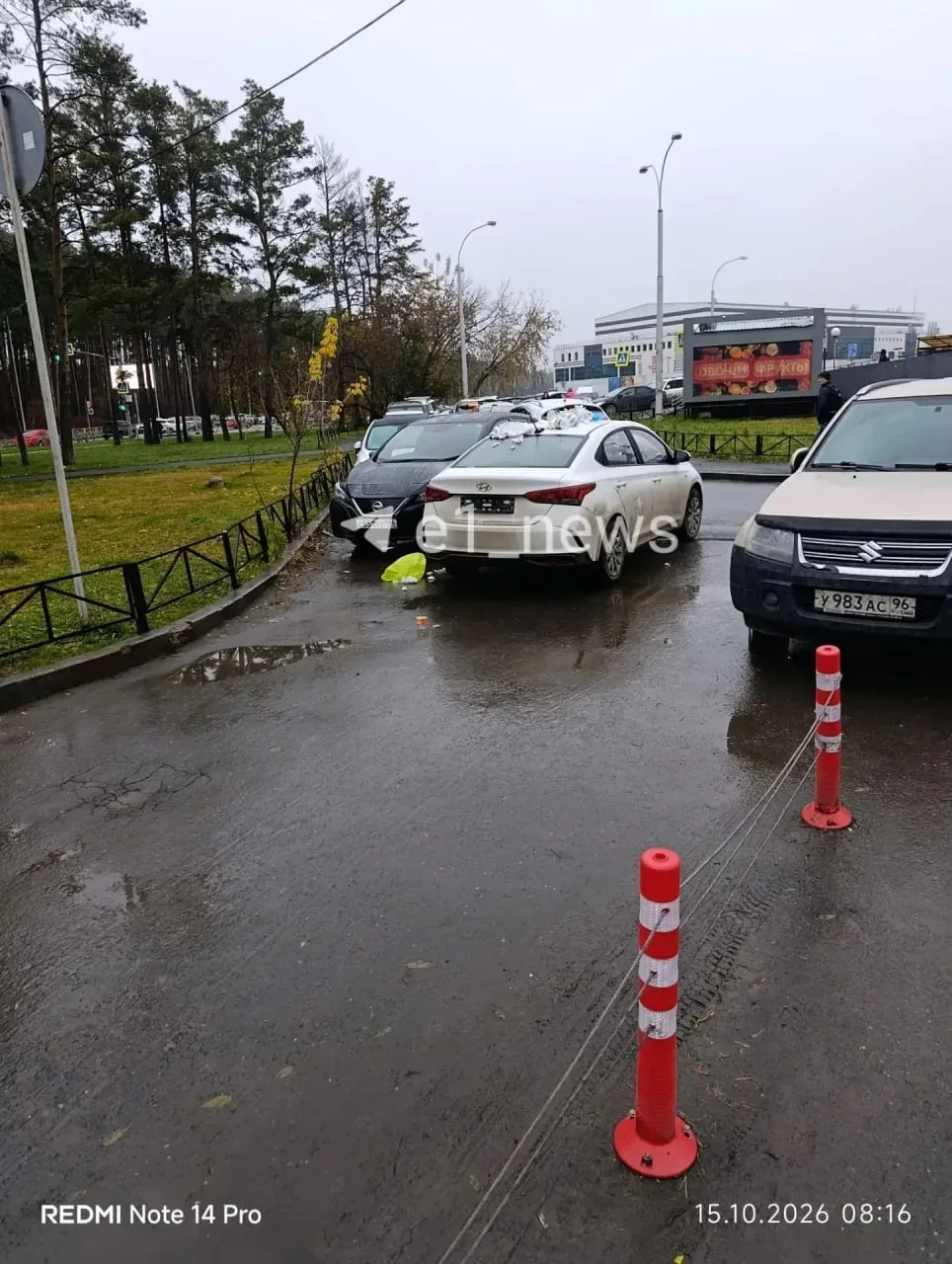 На Соболева местные жители нашли оригинальный способ наказать водителя, который перекры...
