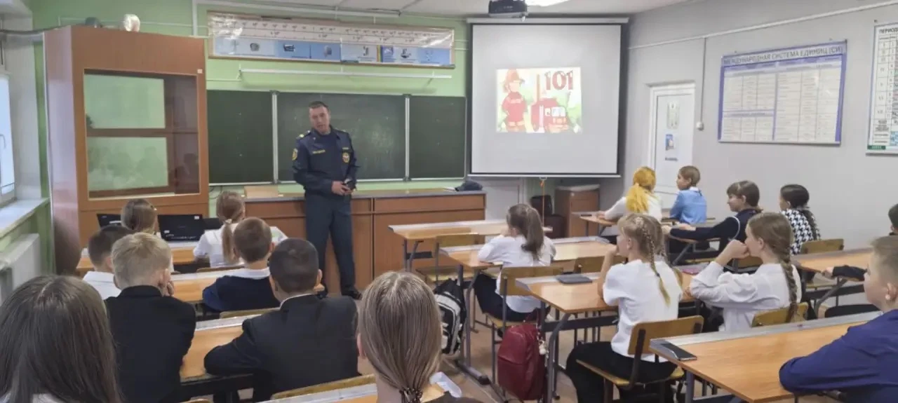 🚒👨‍🚒«Профессия — Родину защищать»: встреча с настоящим героем в нашем 5 классе
