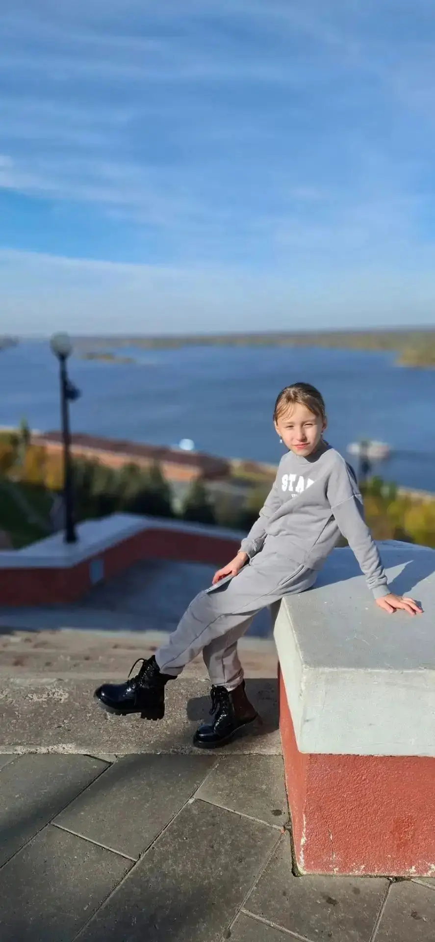 На каникулах Кира Суслова с родителями побывали в Нижнем Новгороде. Город впечатлил сво...