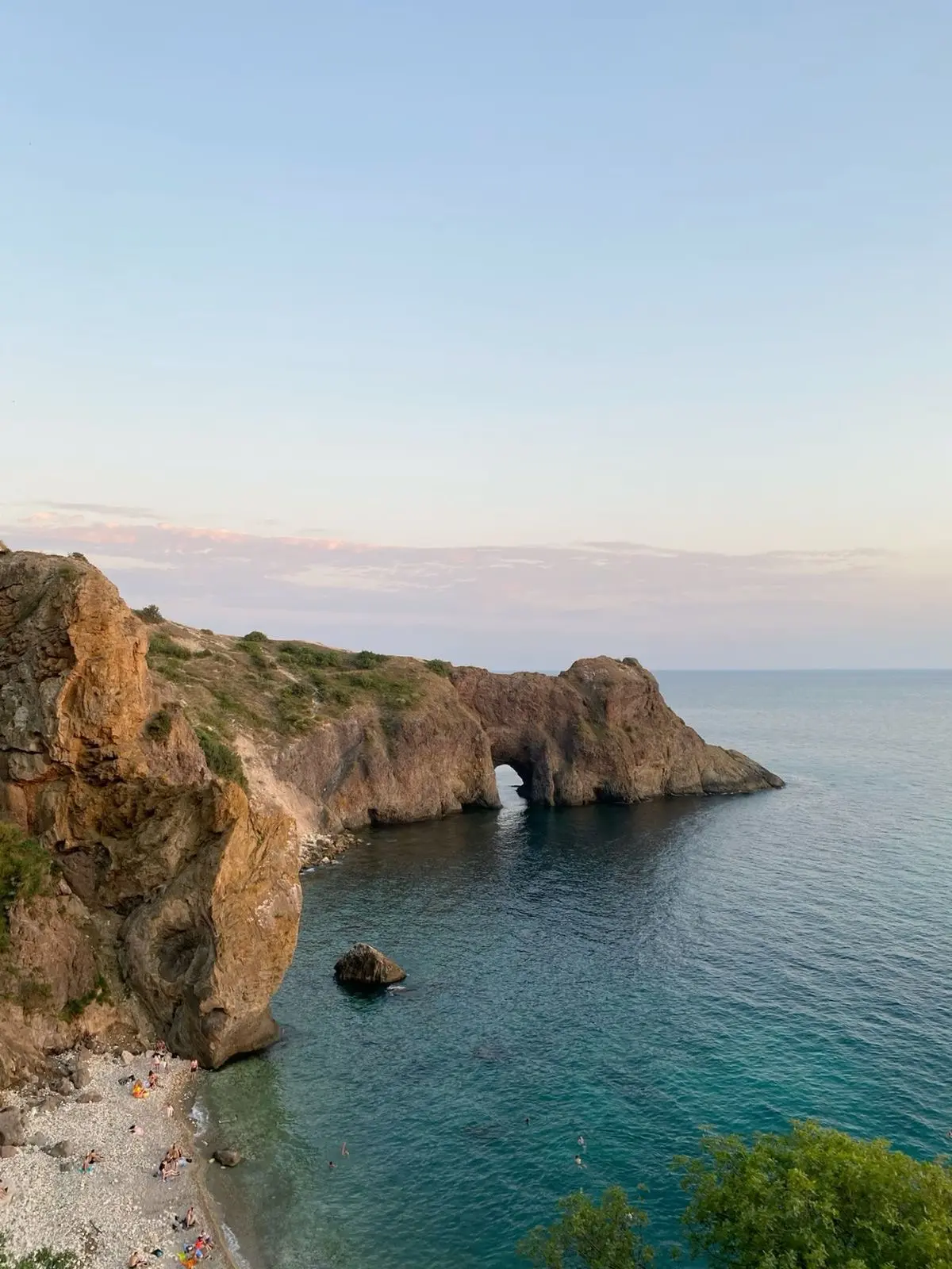 Место, где вулкан встречается с морем 🌊