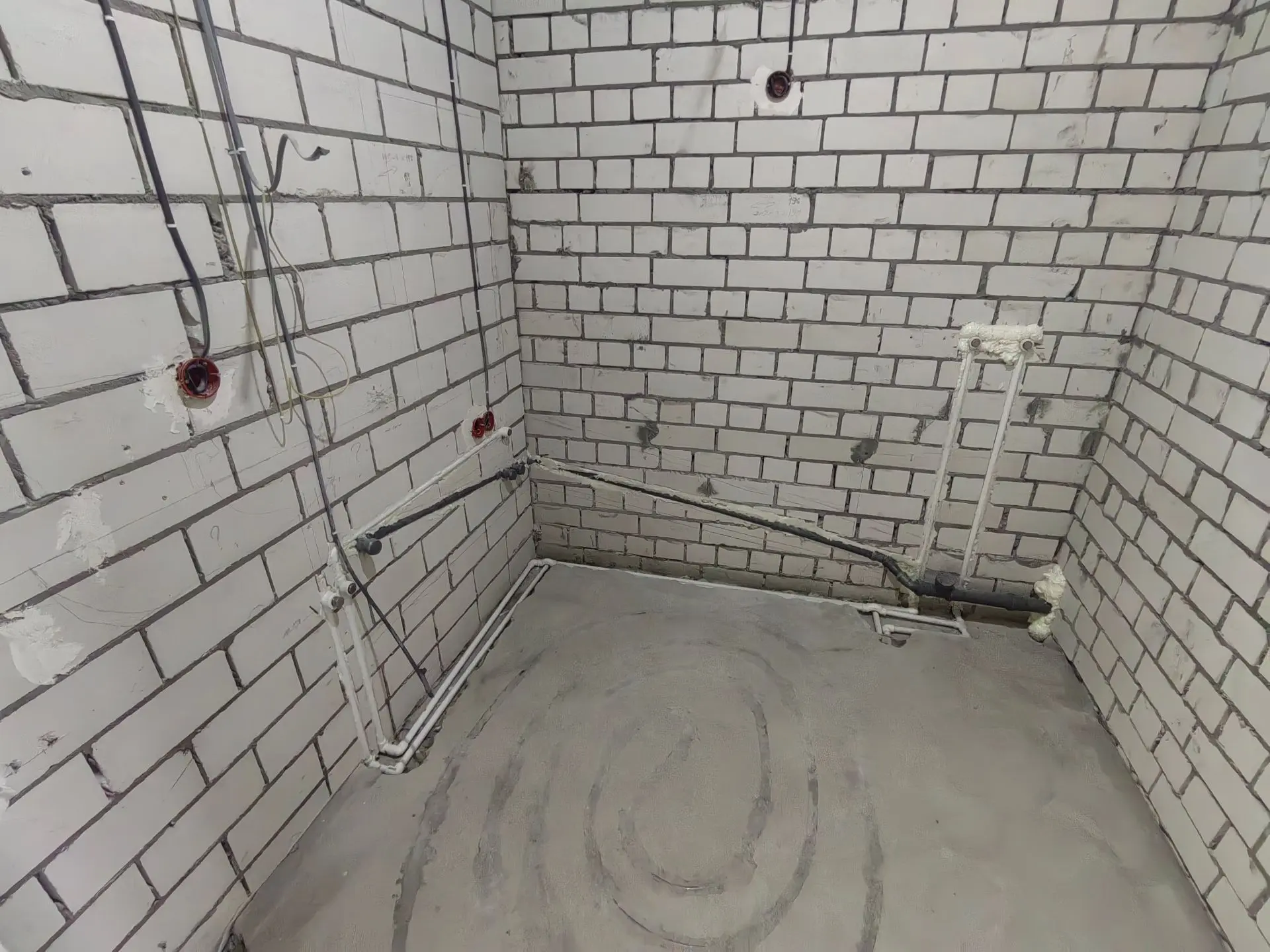 🎉 И вот он — финальный этап сантехнических работ ! 💦🚽