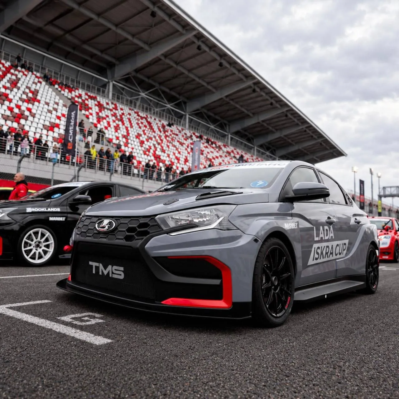 «АвтоВАЗ» представил спортивную Lada Iskra