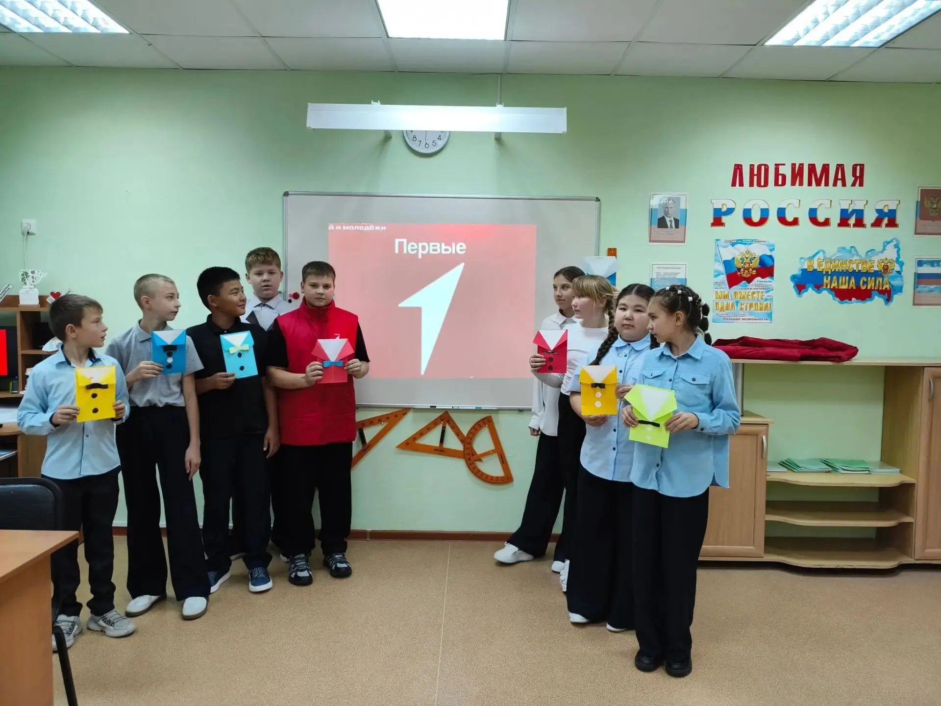 В 6 классе прошёл творческий мастер-класс, посвящённый Дню отца. Вожатые, Дима Кольцов ...
