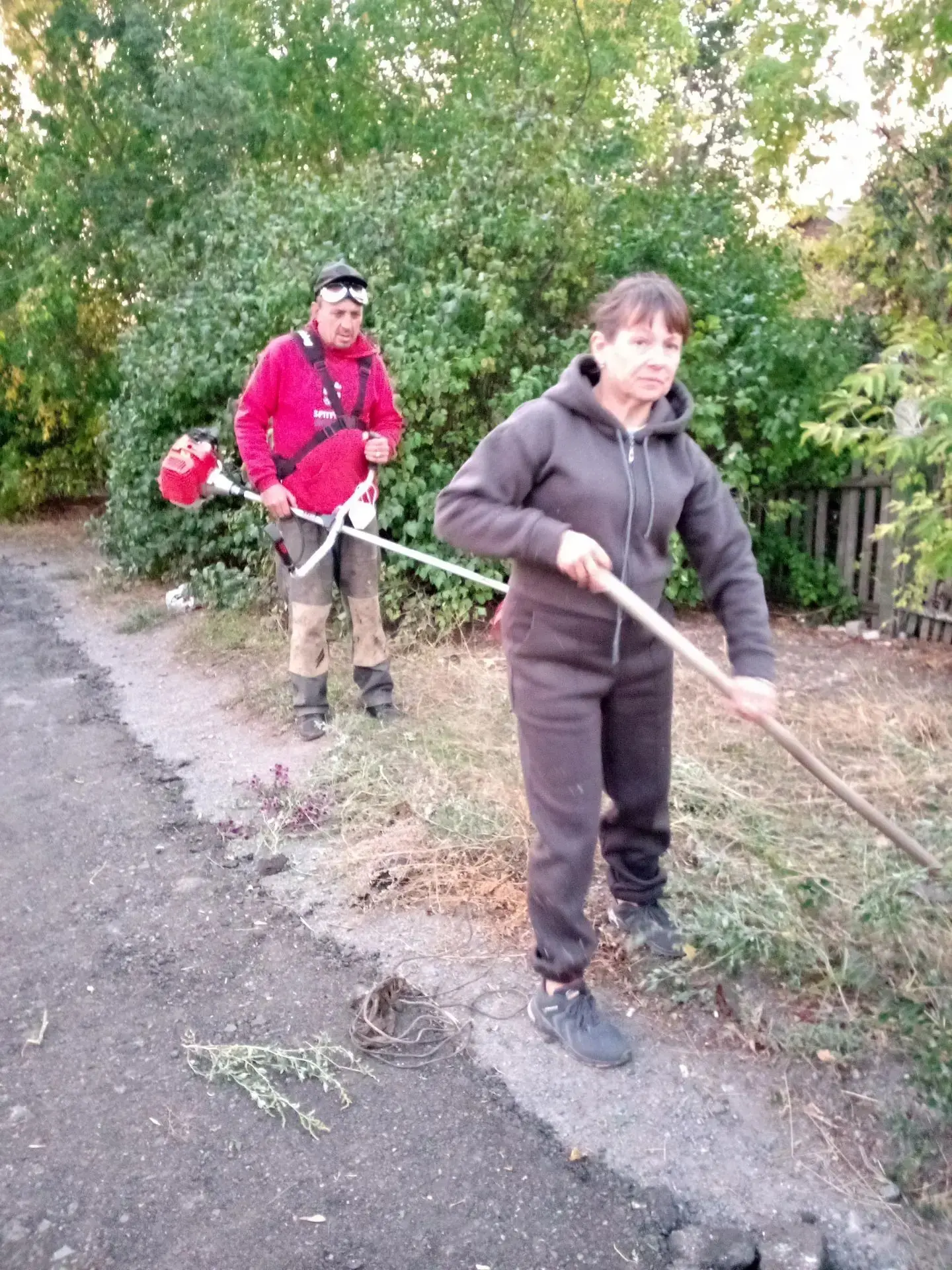 Сегодня, 10 октября, в Петровском районе Донецка прошёл субботник в рамках проекта «Гор...
