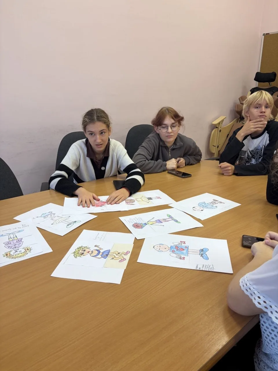 В отделении профессионально-трудовой адаптации и профессионального обучения педагоги-пс...