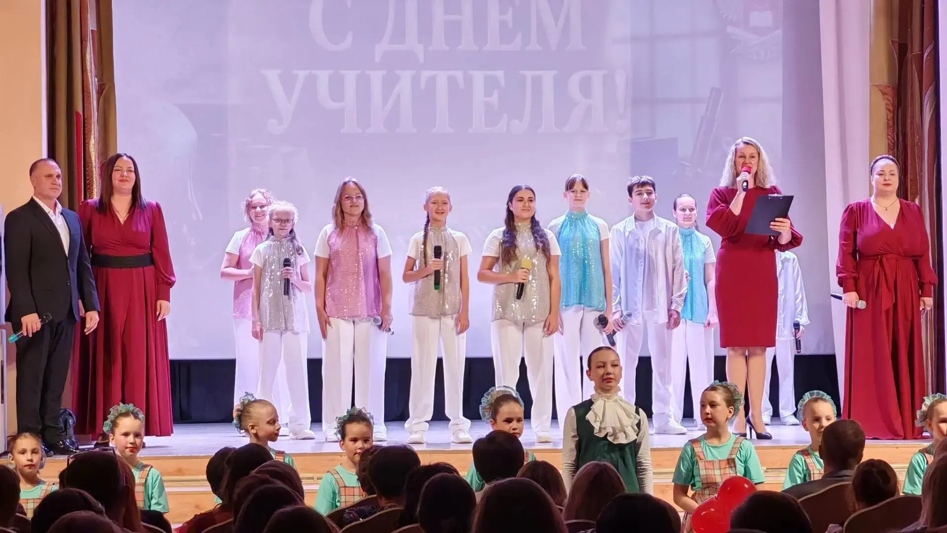 💥В рамках празднования Дня учителя в Районном доме культуры состоялся торжественный пр...