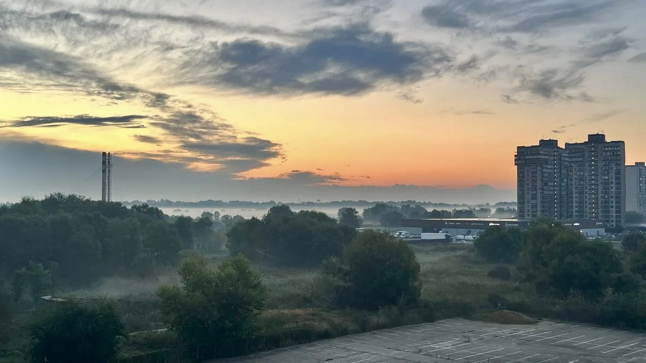 🌅 Сегодняшний рассвет над ГМР - от нашего читателя