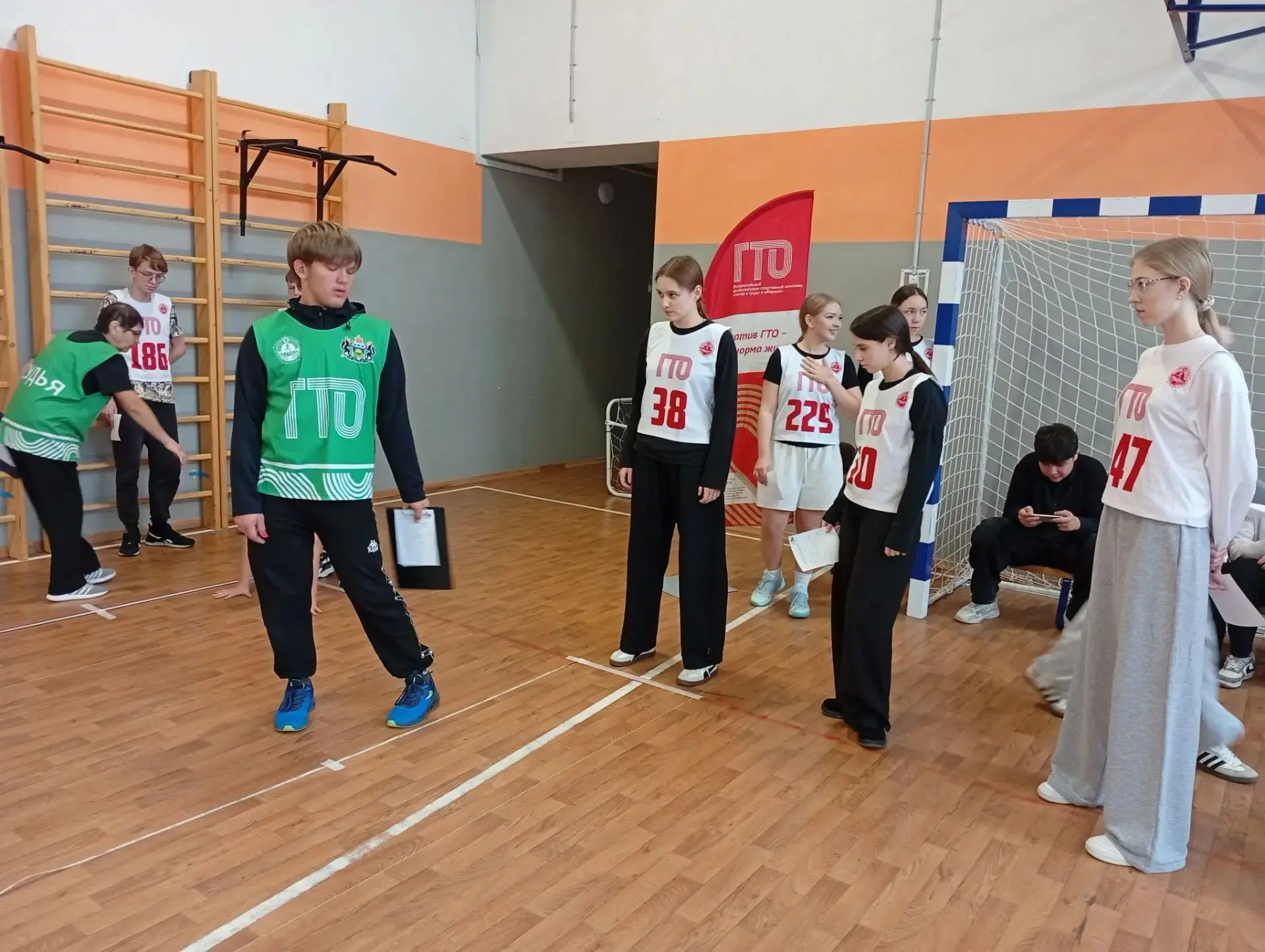 🎉 Сегодня, 12 октября, дан старт спортивному дню предметной недели учителей физкультур...