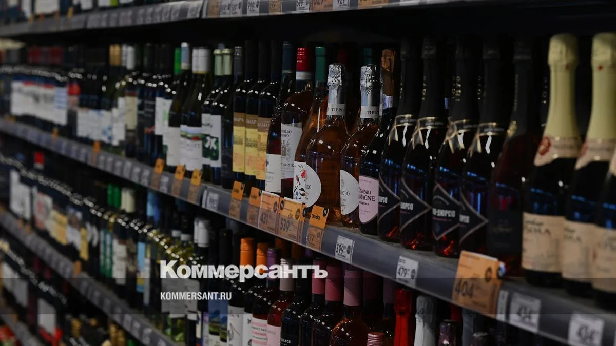 Мэрия Ярославля рекомендовала ограничить продажу алкоголя 13 октября с 14:00 до 19:00 в...