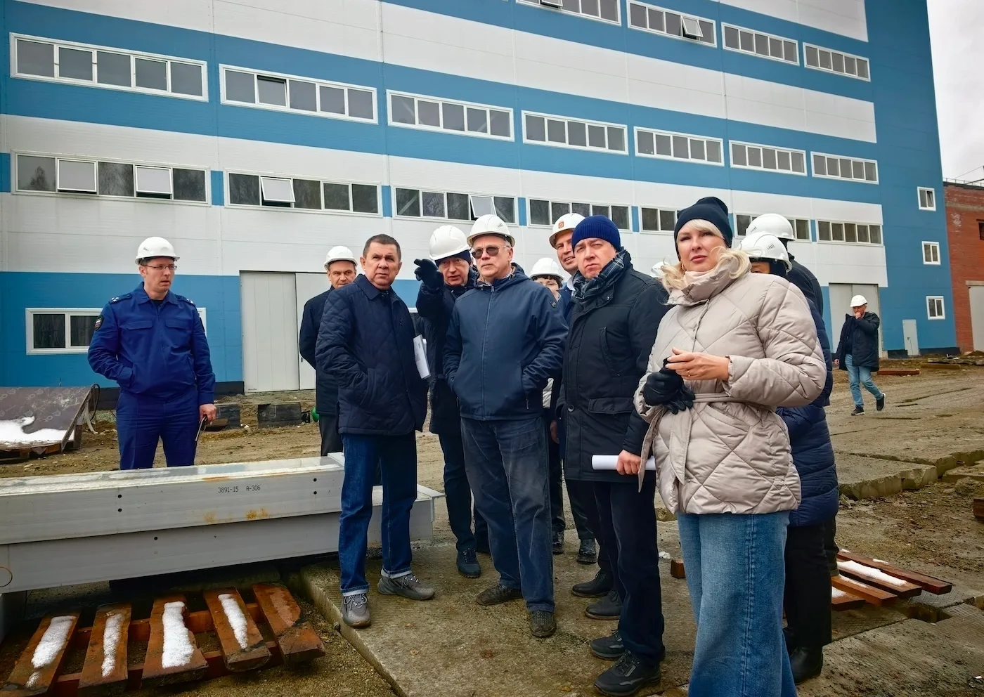 Замгубернатор Сергей Швиндт и прокурор Ленинского района Григорий Битюков посетили стан...