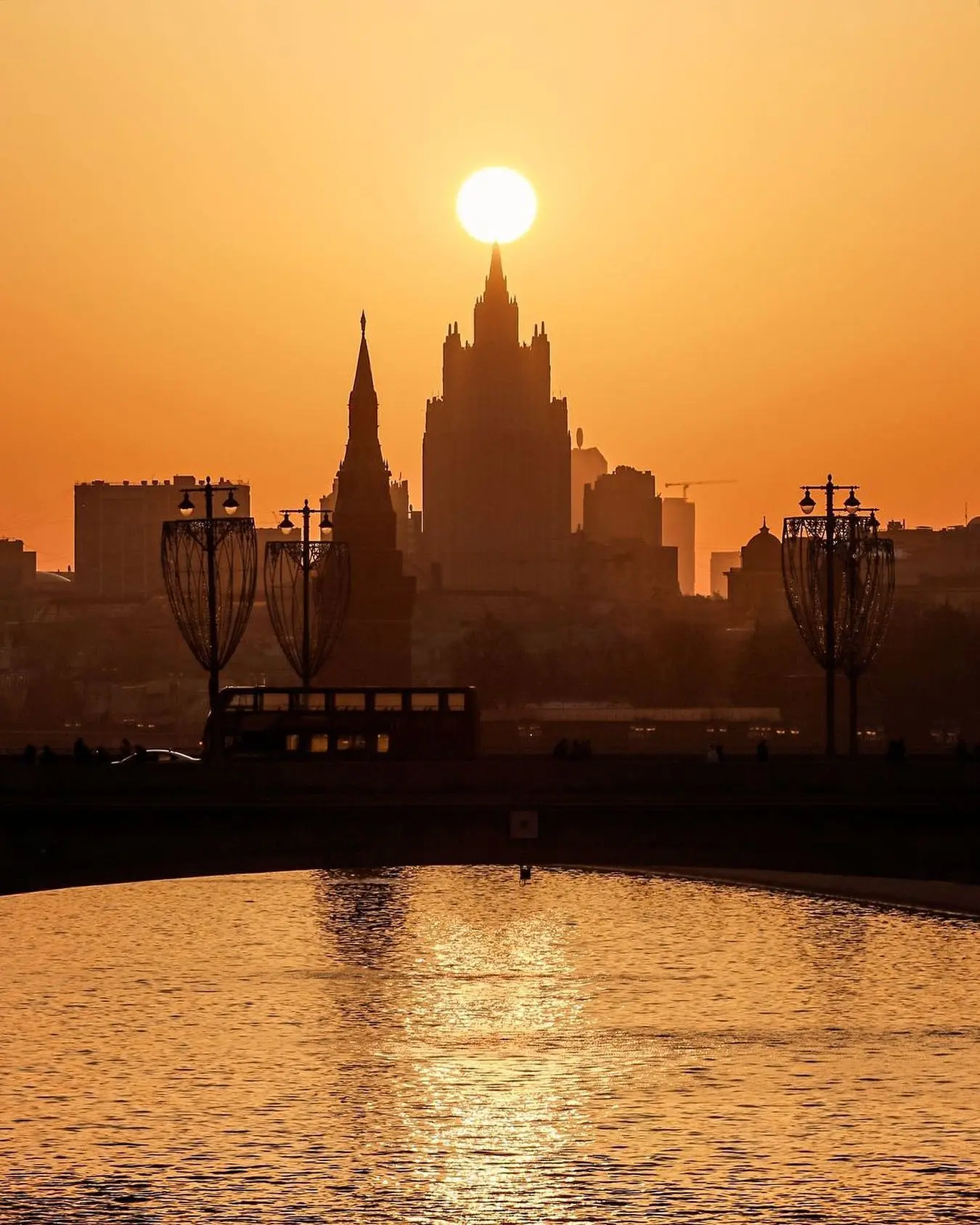 Весенние закаты снова в Москве