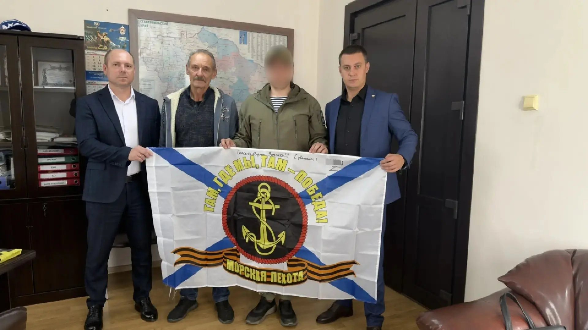 Состоялась очень важная встреча – в краткосрочный отпуск прибыл наш защитник, участник ...