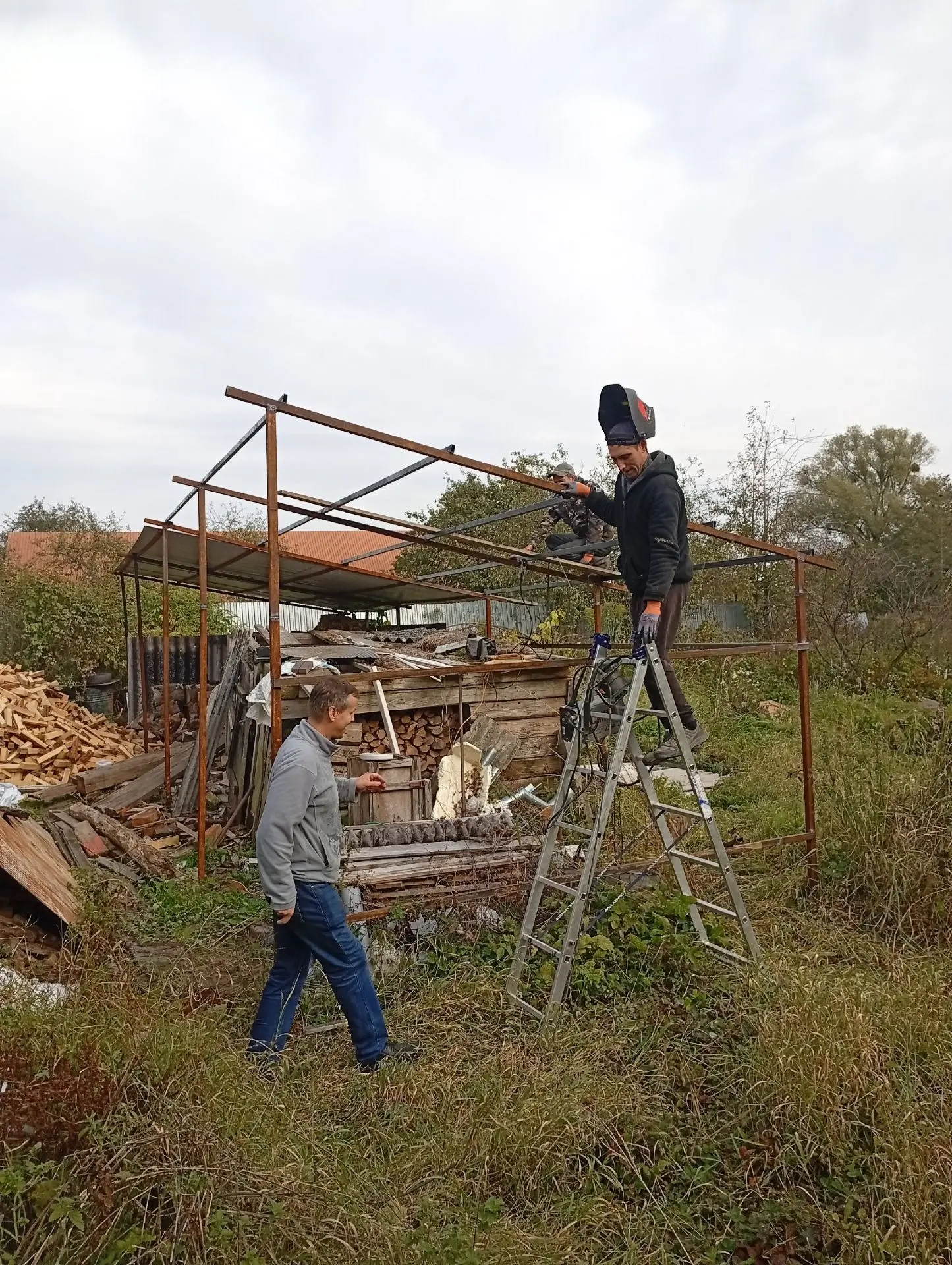 Хочу выразить огромную благодарность, за оказанную помощь в строительстве навеса под др...