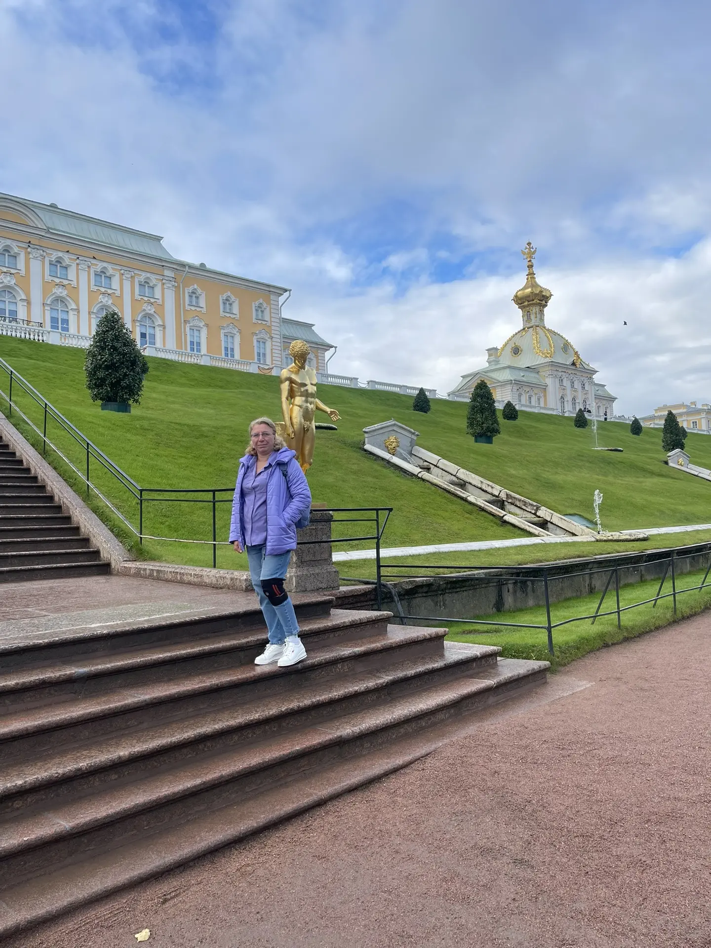 Мне кажется, что я рассказала обо всех туристических местах Питера. Поправьте меня, есл...