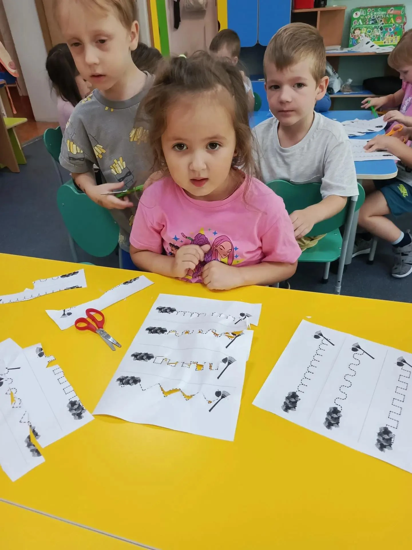 ✂️ Маленькие мастера в группе «Светлячок»! ✂️