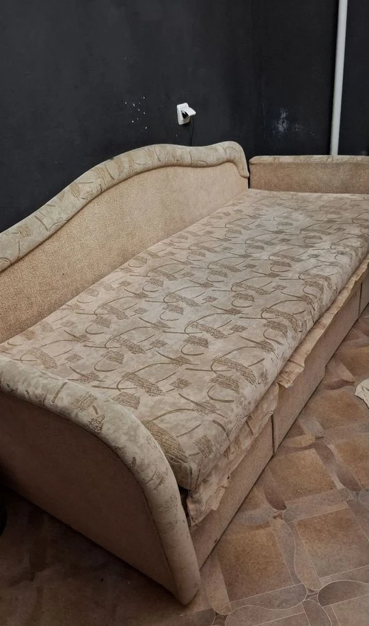 Отдаю бесплатно диван. Спальное место 80*200, можно раскладывать на два. Есть ящики для...