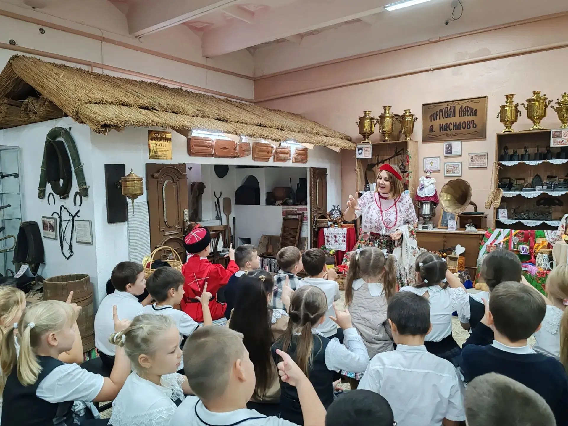 📌Вчера Орлята России 2 А класса посетили Краеведческий музей. Ребятам рассказали о Пок...