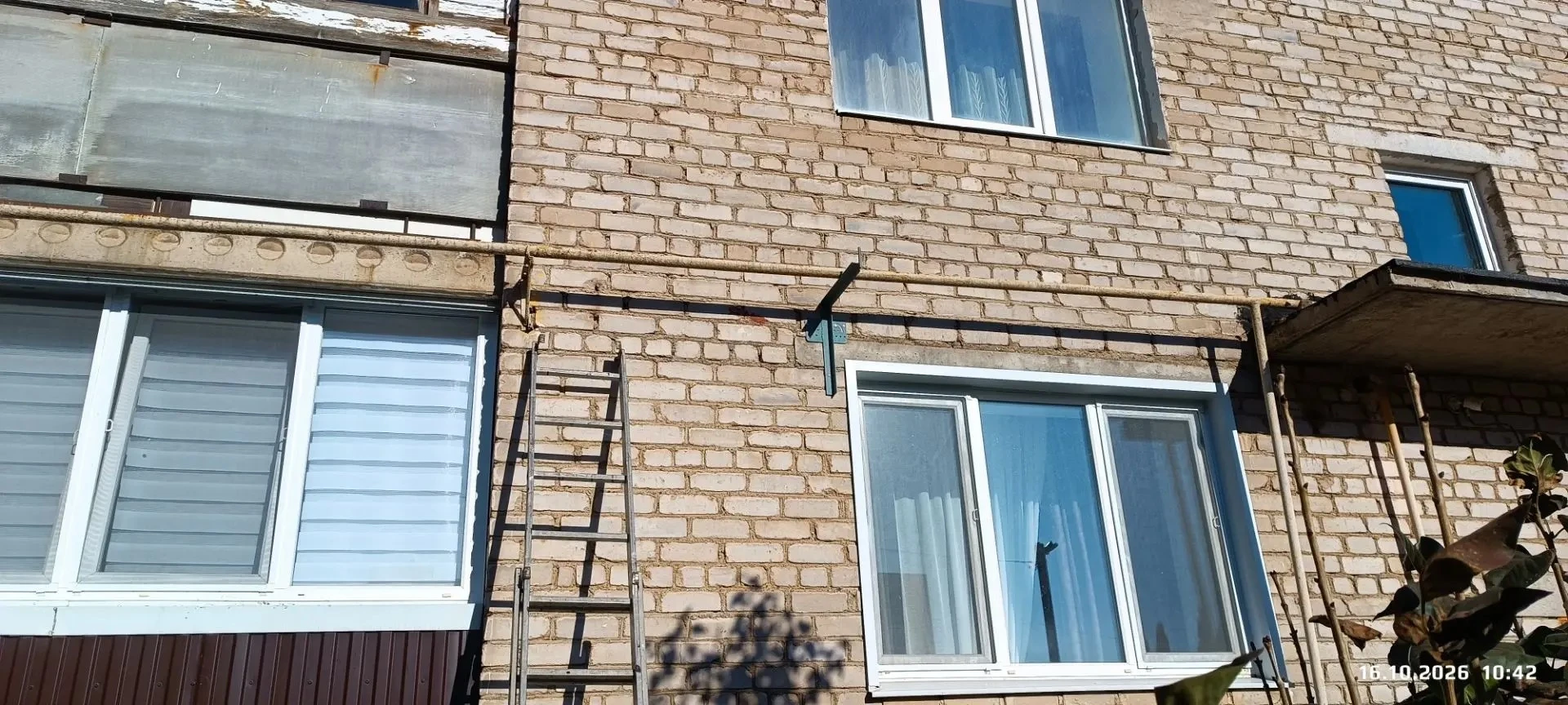 🔹Выполнены работы по закреплению фасадного газопровода по ул. Октябрьской д. 12