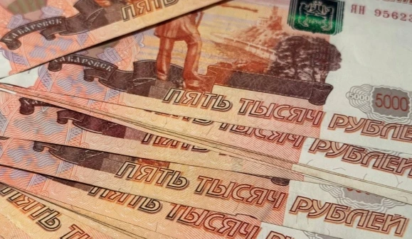 До 150 тысяч рублей: названа средняя зарплата в Петербурге и Ленобласти