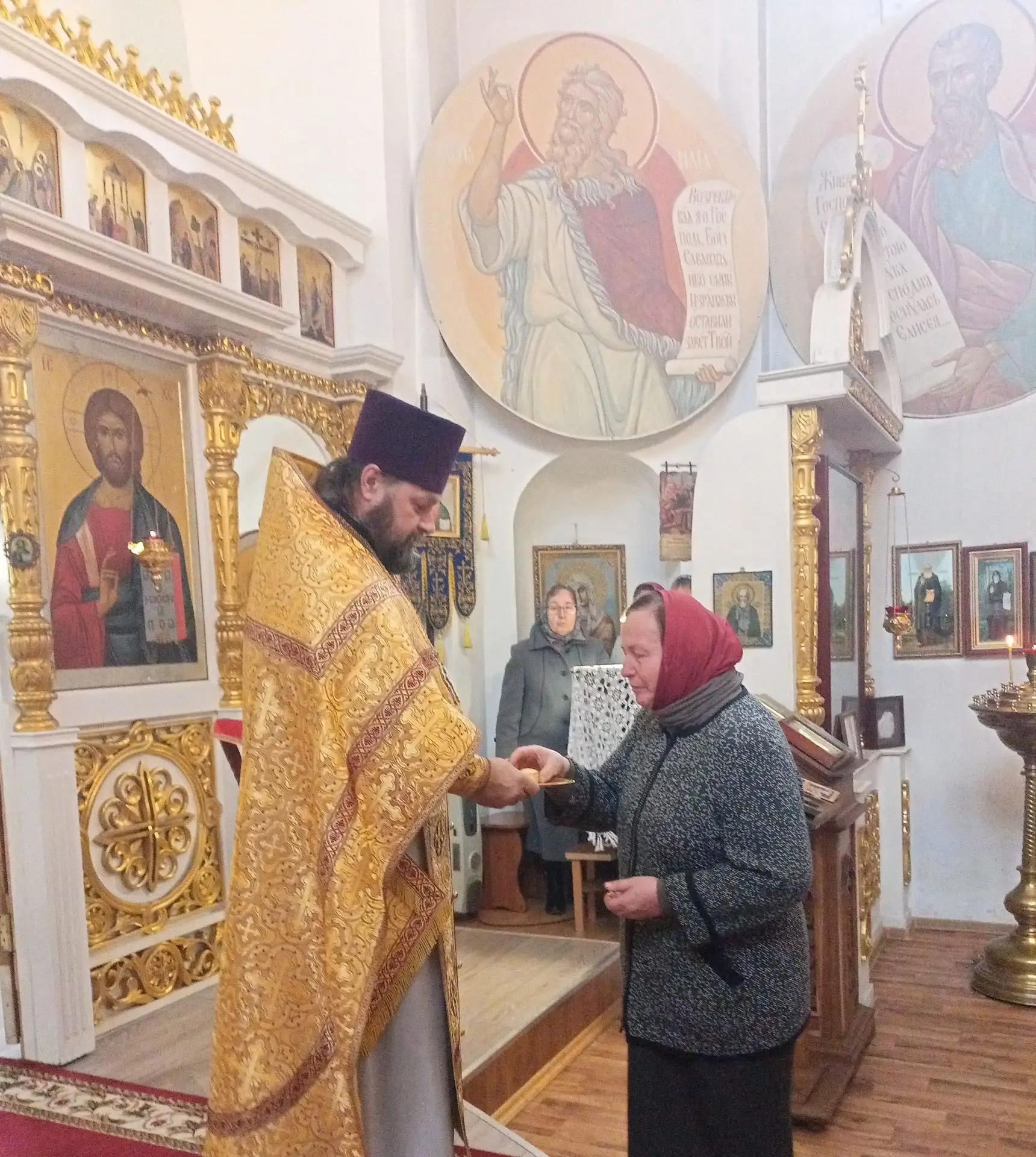 Службы в нашем храме совершаются каждое воскресенье и в некоторые праздничные дни, о чё...