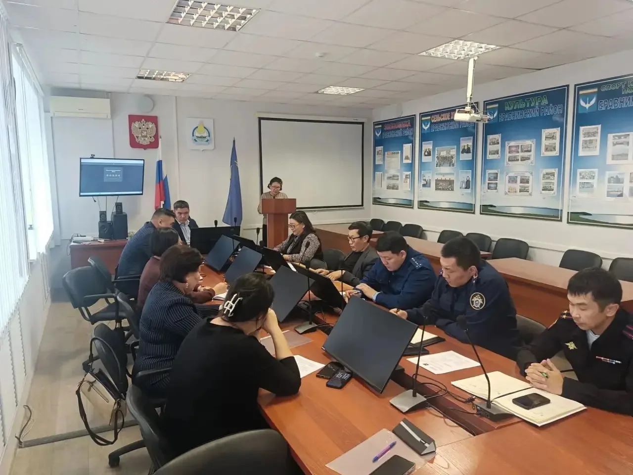 📋 Итоги заседания Комиссии по противодействию коррупции в Еравнинском районе