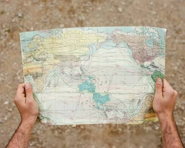 🗺 Бумажные карты снова в моде — и это не шутка!