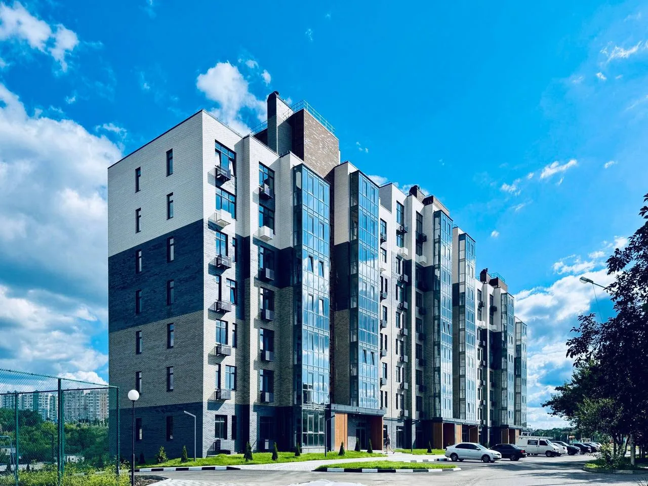 Зачем ждать сдачи дома, если можно купить квартиру в уже готовом? 🏙