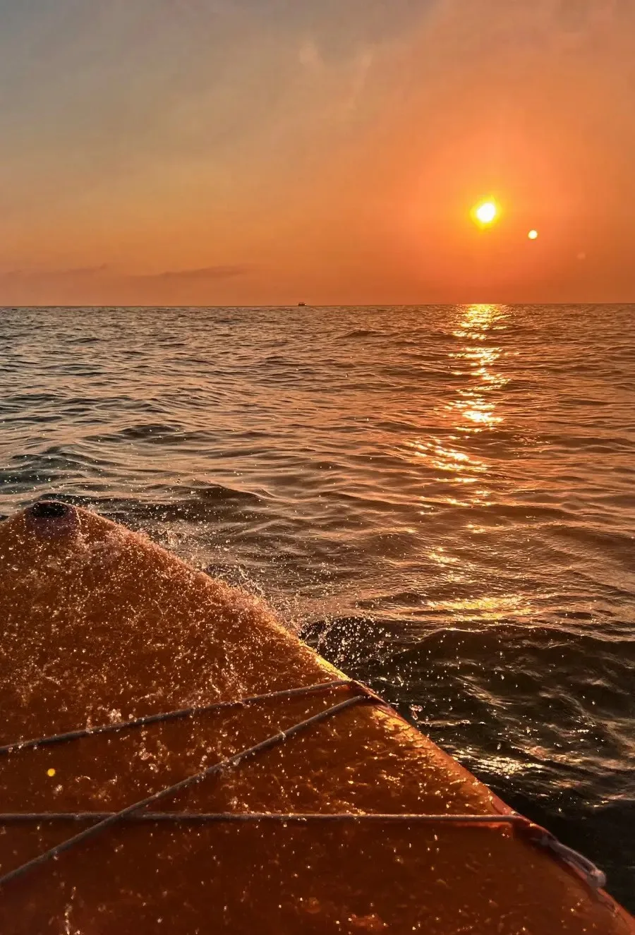 Приглашаем вас на САП-тур Закат из Сочи и Адлера! 🌅 Это отличная возможность насладить...