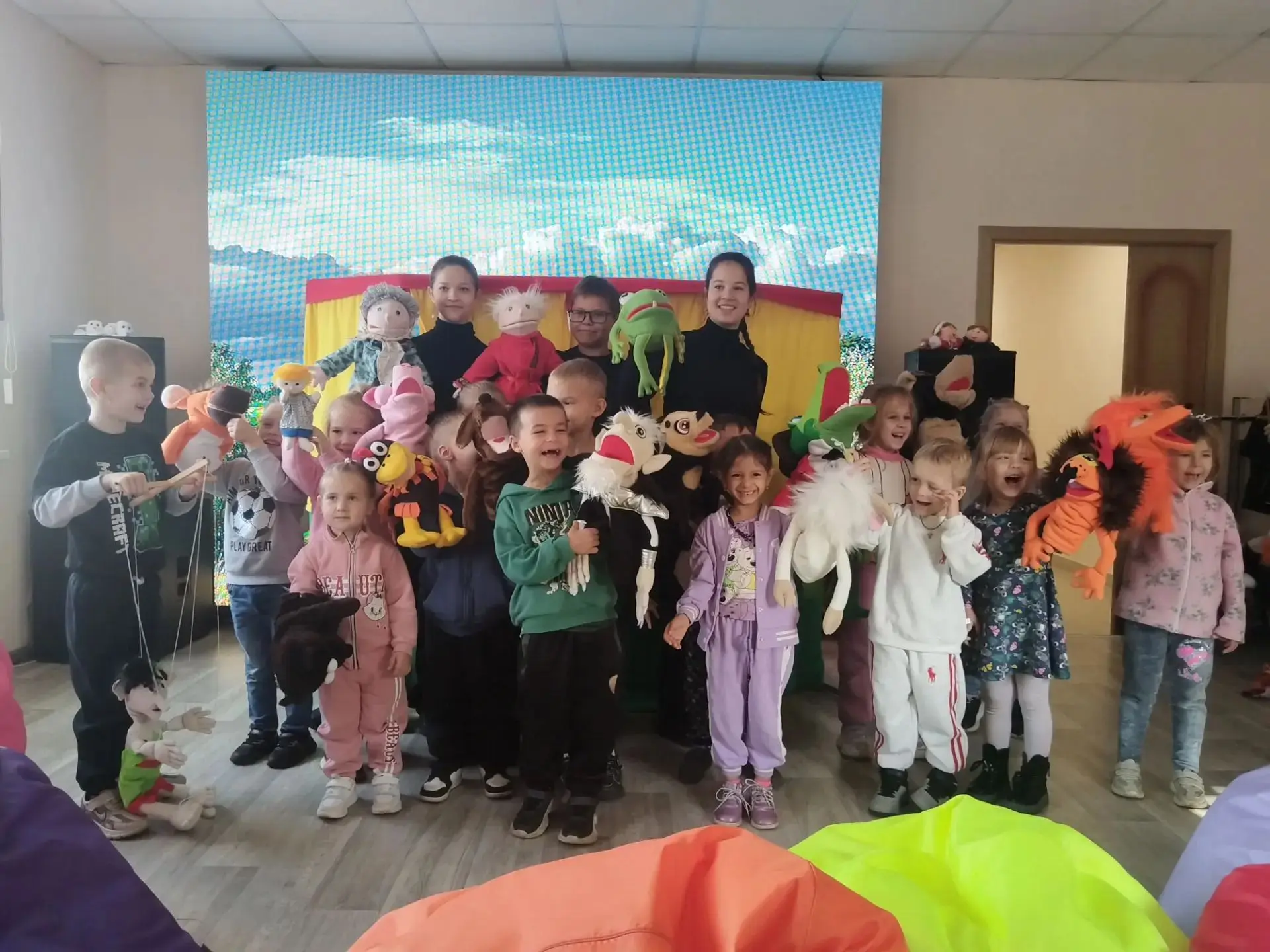 🫠 Сегодня в детском культурно-просветительском центре "Ступени" было шумно и весело - ...