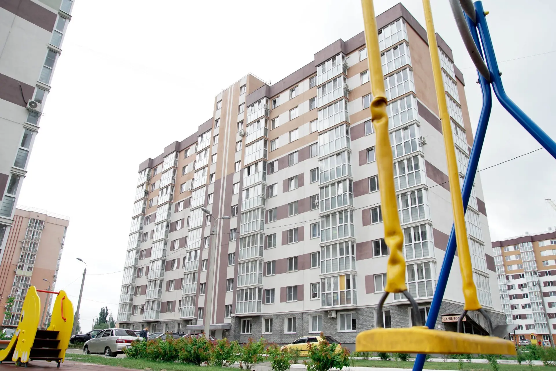 За январь-сентябрь 2026 года в Волгоградской области 352 семьи получили жилые помещения...