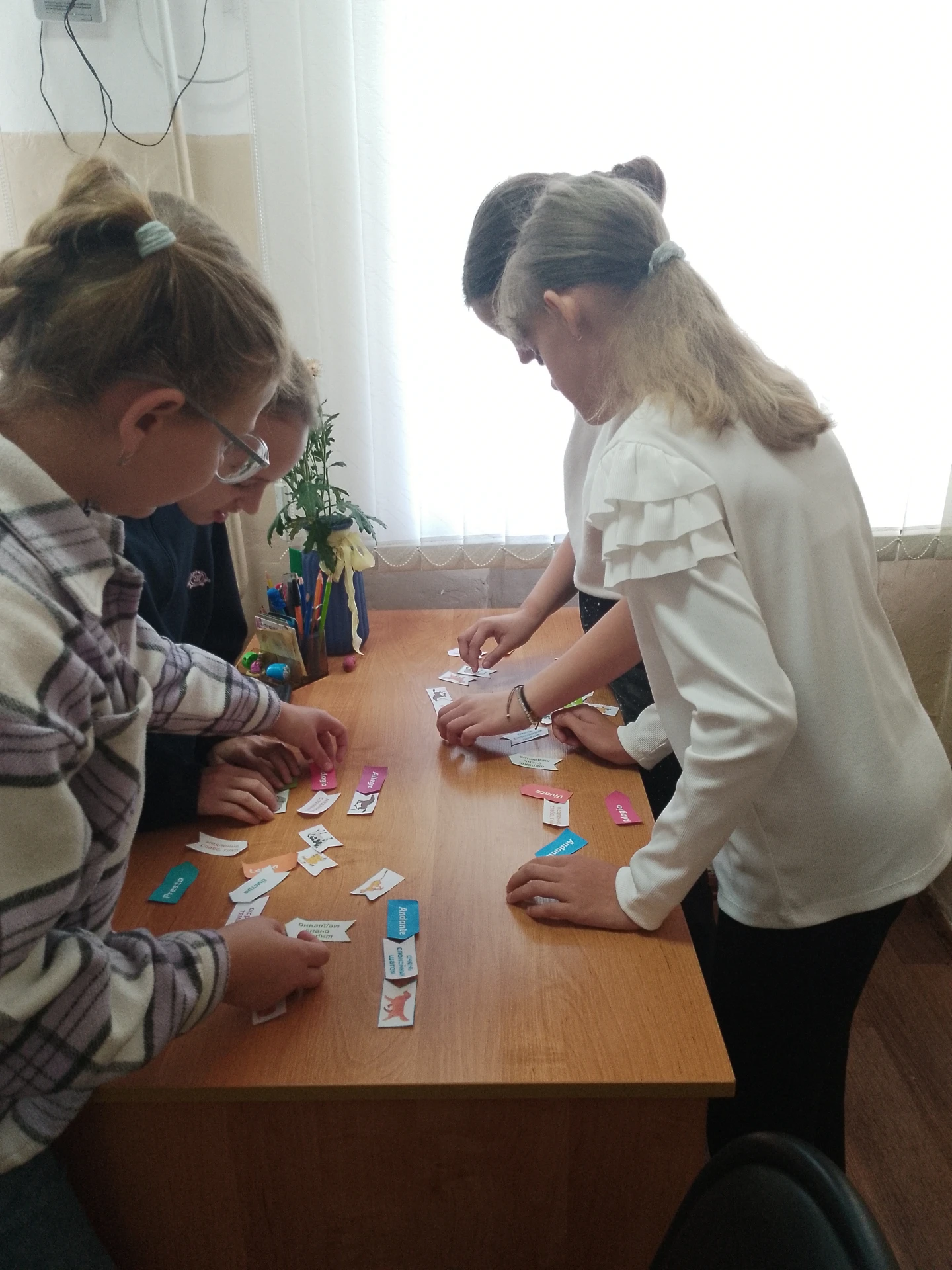 7 октября в классе преподавателя Волковой А. И. прошёл классный час на тему "Такая разн...