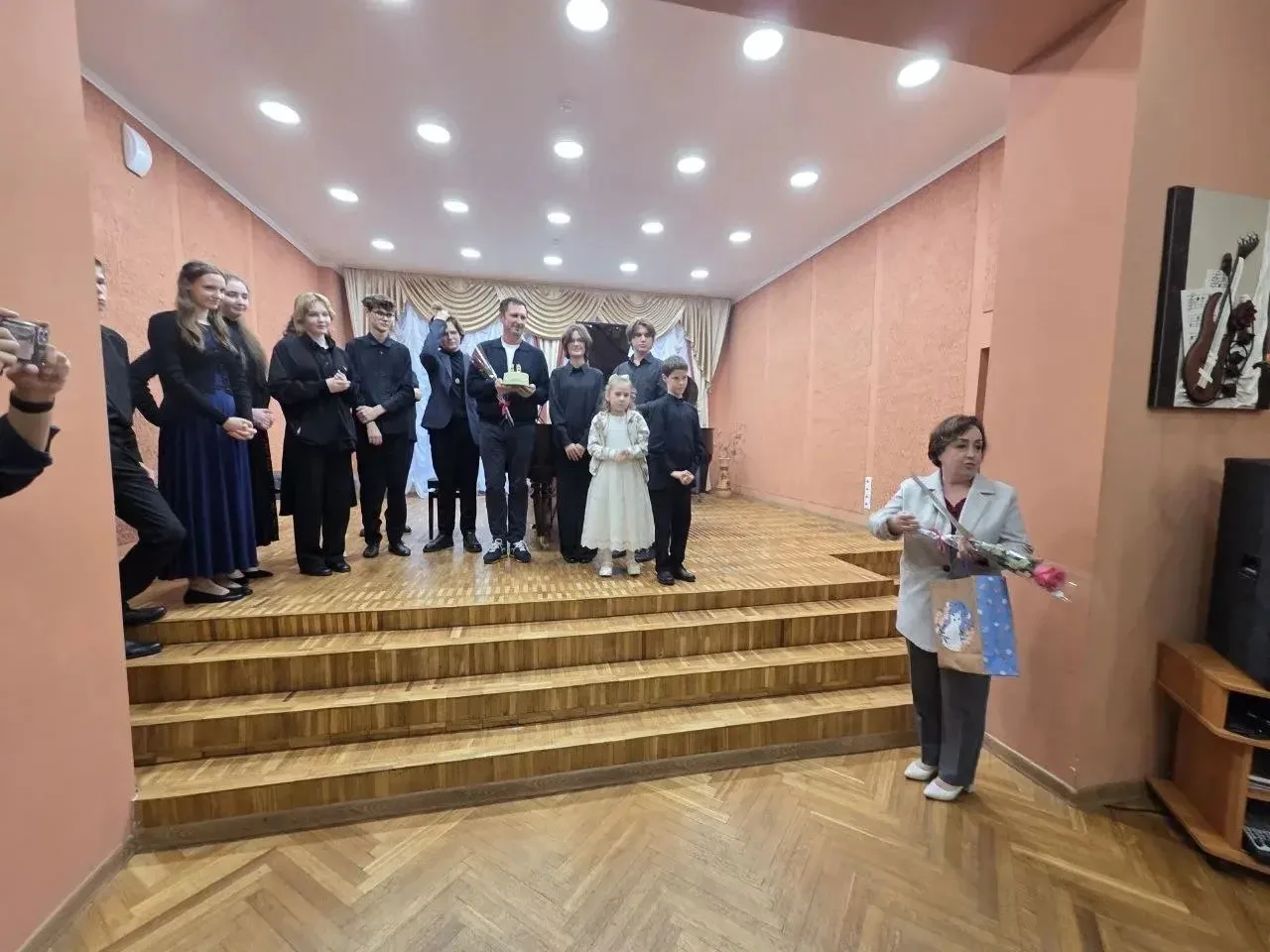 🎶Середина фестиваля прошла в атмосфере морского бриза, исторических интерьеров и тепла...