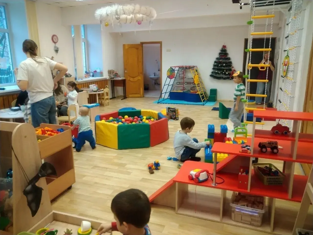 ПРОДОЛЖАЕТСЯ НАБОР ДЕТЕЙ от 2,5 до 6,5 лет в Центр игры и развития ребёнка «Лисовёнок» ...