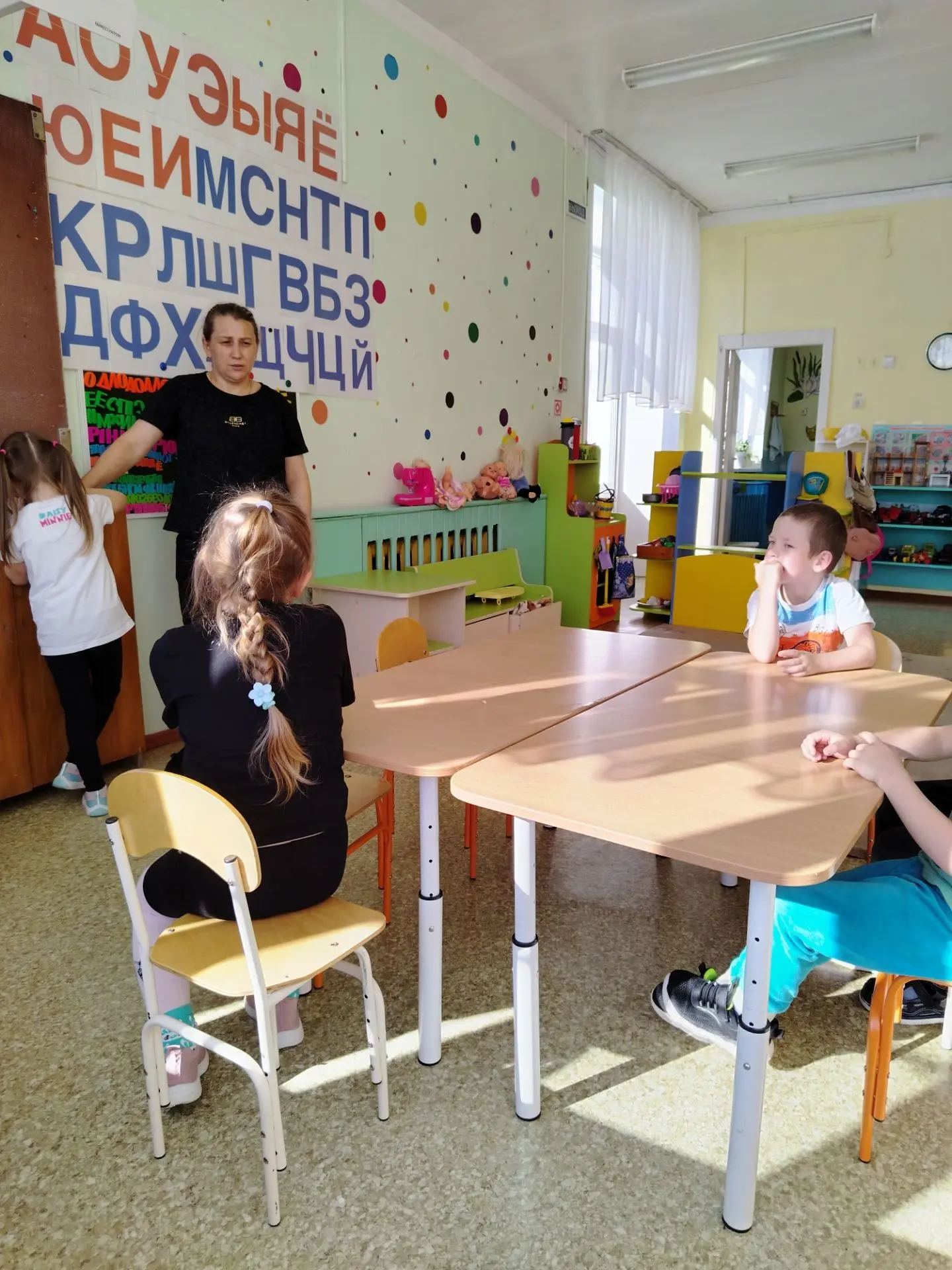 Сегодня, 05.10.2026, провели тренировку по защите воспитанников и персонала от ЧС.