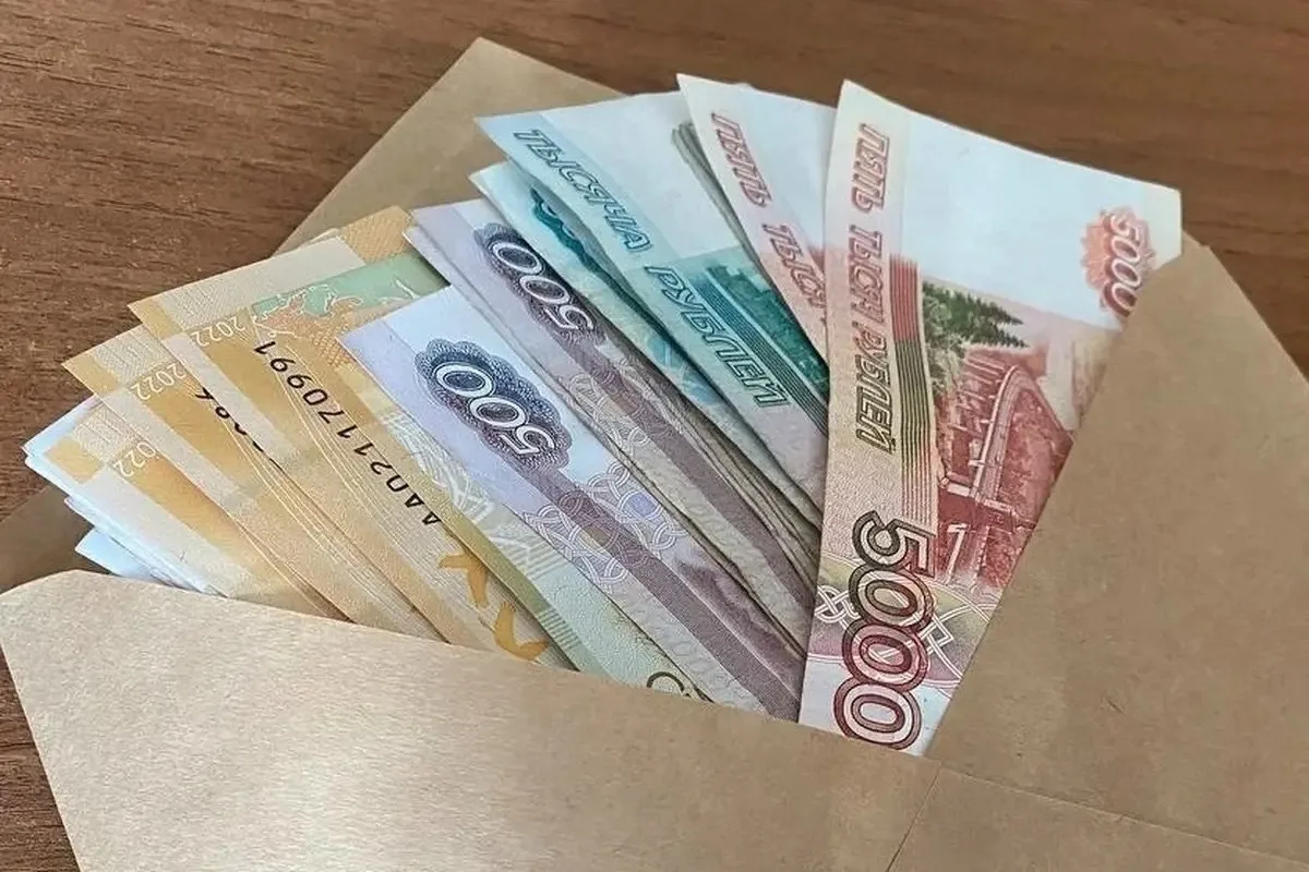 💷 Россиянам посоветовали держать дома запас наличных на неделю, а лучше — на месяц