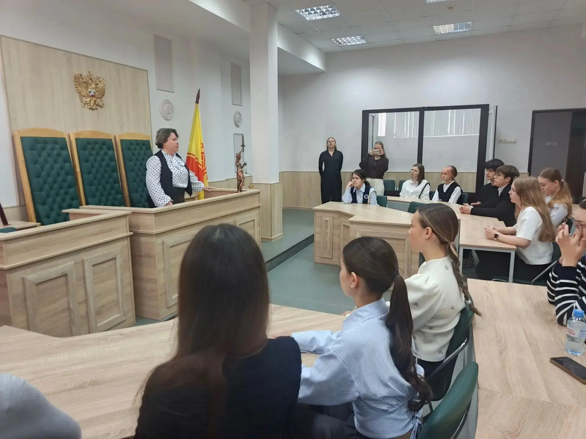 Ученики класса Ю-10-2 посетили юридический факультет