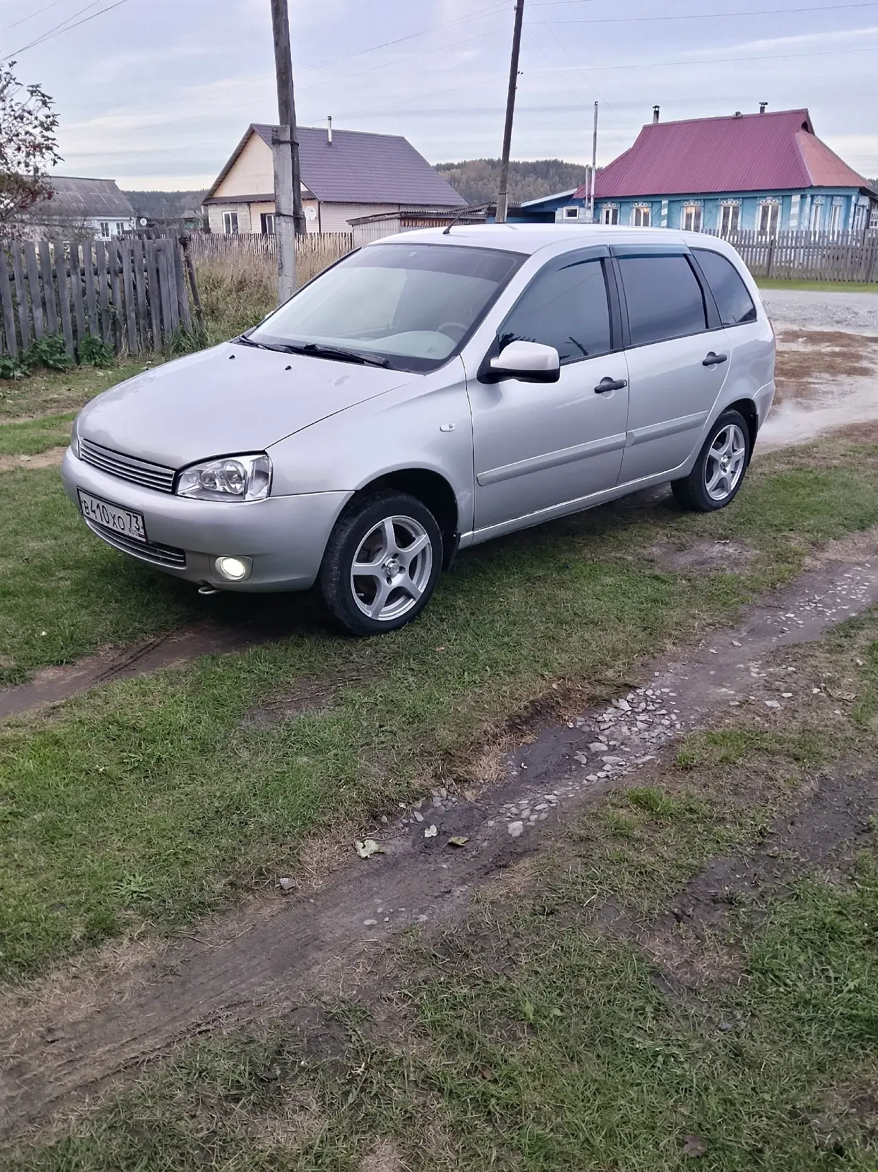 Продам ладу калину в кузове универсал 2011г.Двигатель 1.6 16 клапанная.  Комплектация л...
