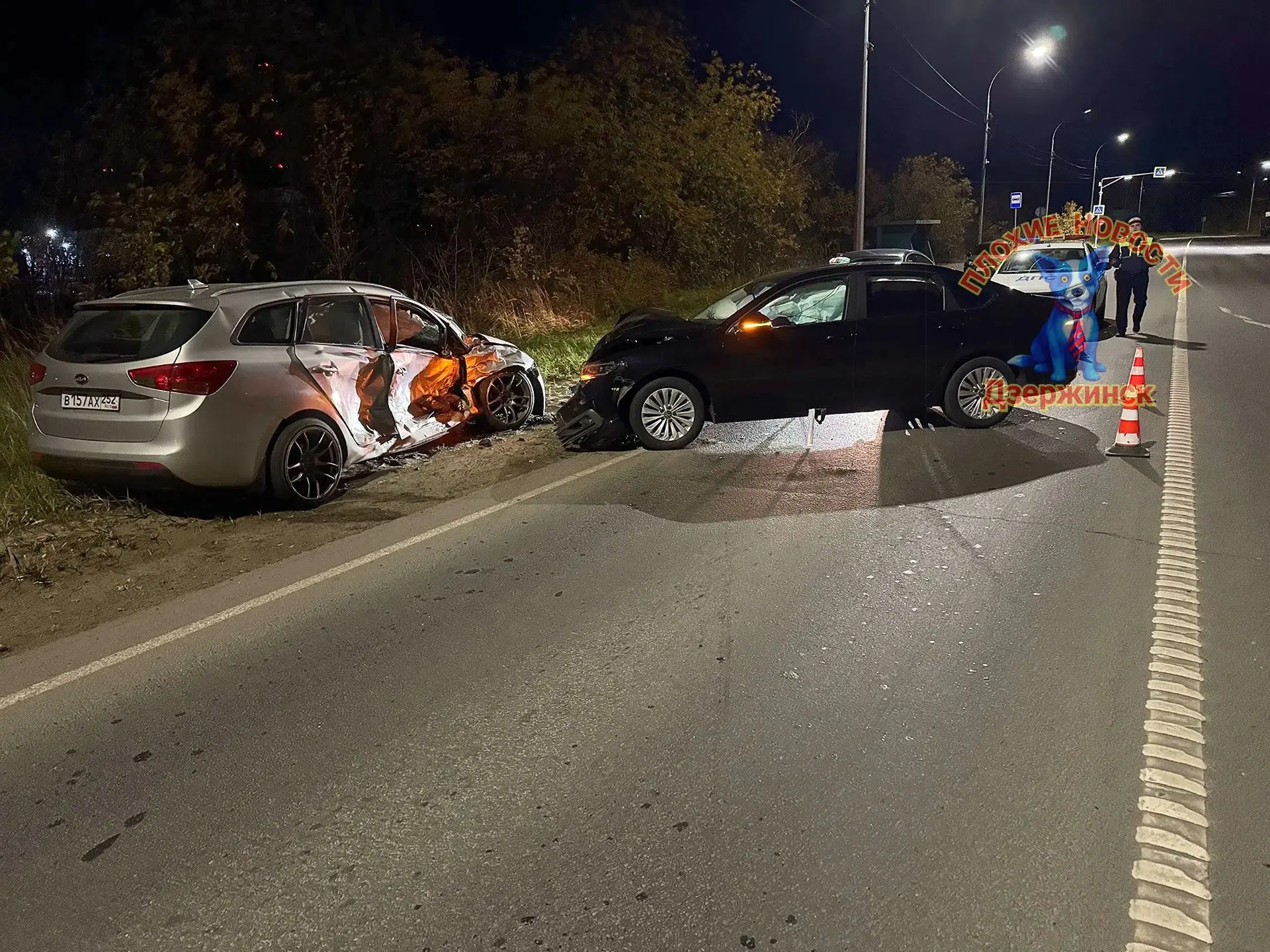 Ночное ДТП в начале Автозаводского шоссе, у автобусной остановки "Корунд".