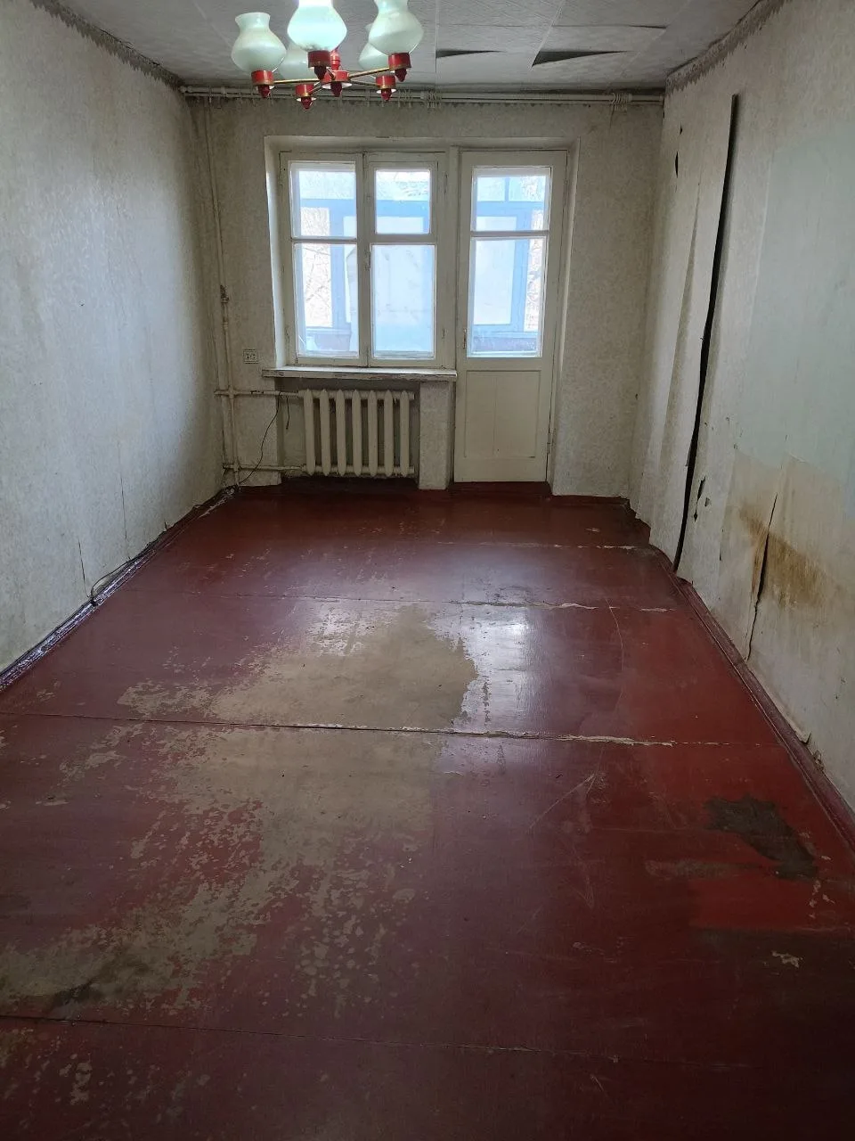 Продам 2-ком. кв-ру, ул. Рогозина 5, 2/3, р-он Поликлиники, не угловая, 42 кв.м. - обща...