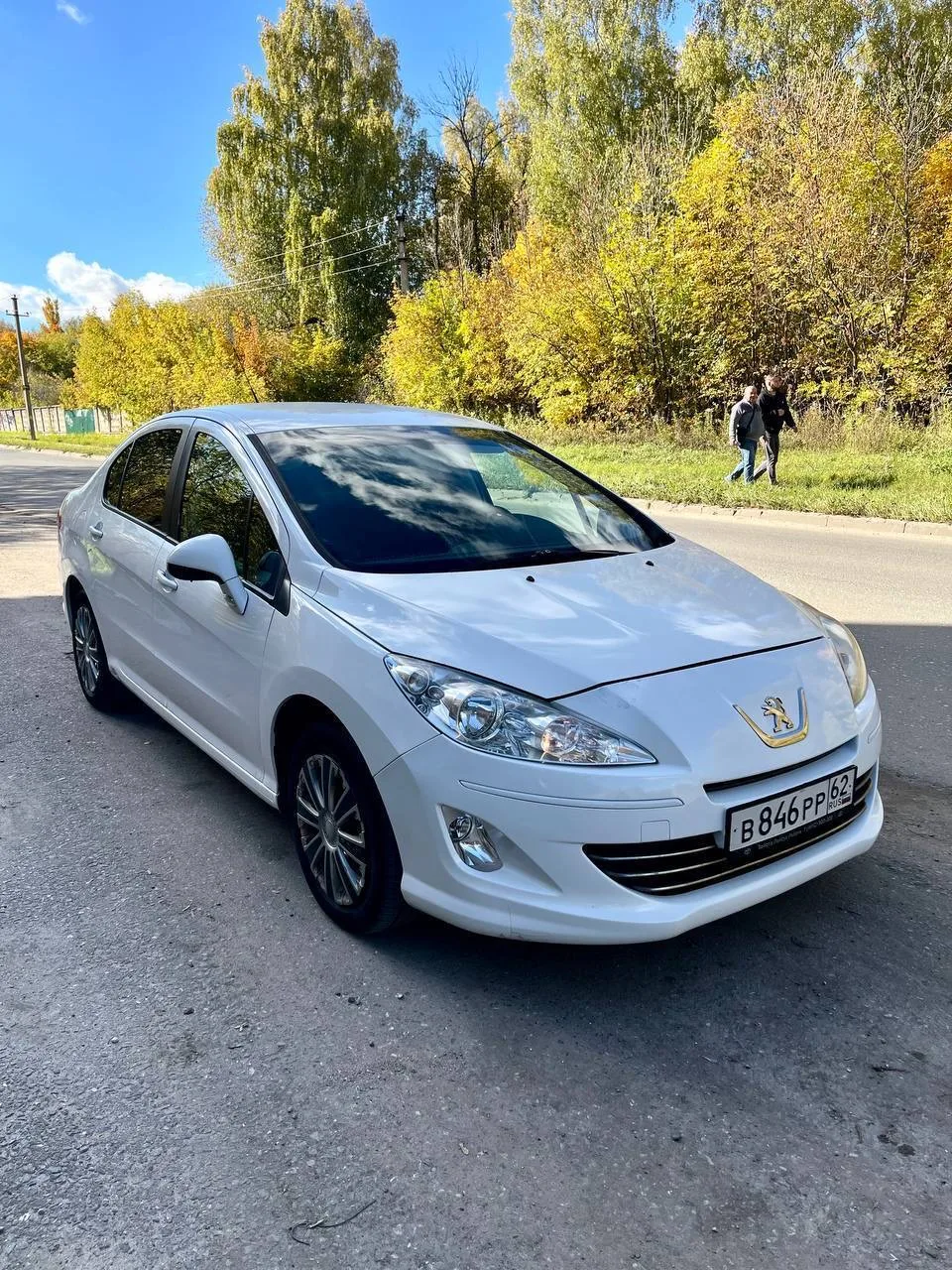 Peugeot 408