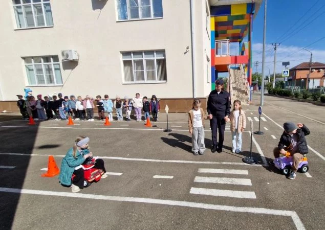 🚦В Тахтамукайском районе госавтоинспекторы провели мероприятие по Правилам дорожного д...