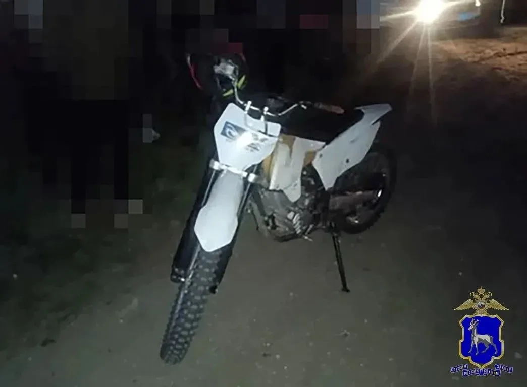 В Сызрани двое 15-летних подростков на питбайке попали в больницу после столкновения со...