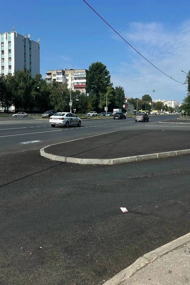 Как-то собираются обозначить новые островки, которые сделали на перекрестках? Уже сейча...