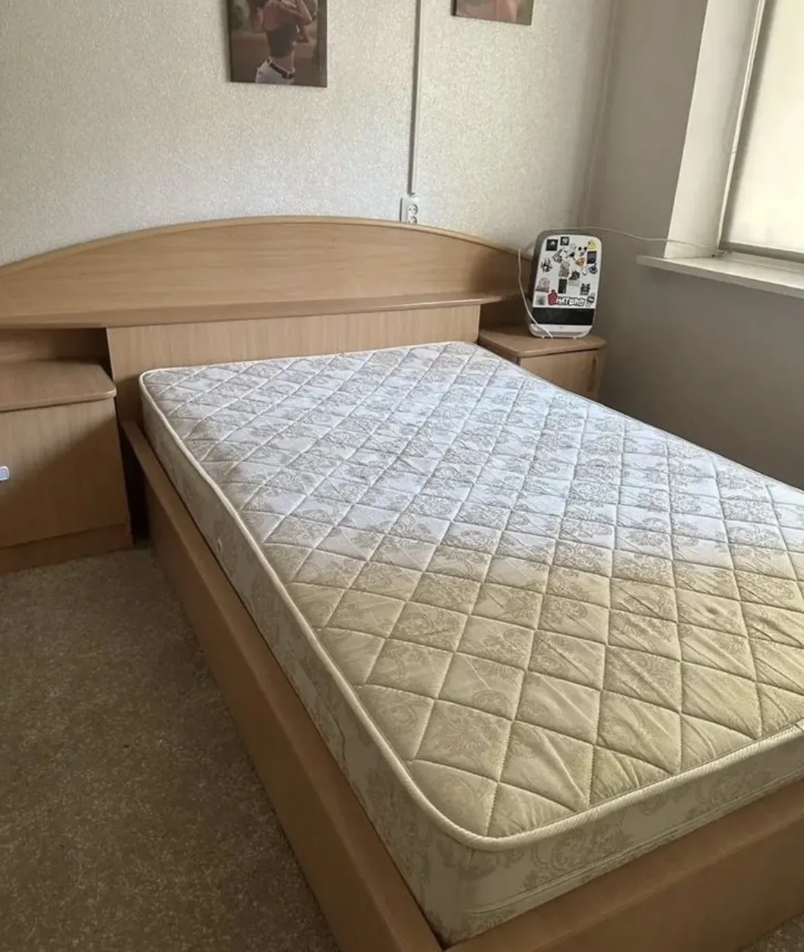 Отдам 5000₽ кровать двухспальная с матрасом