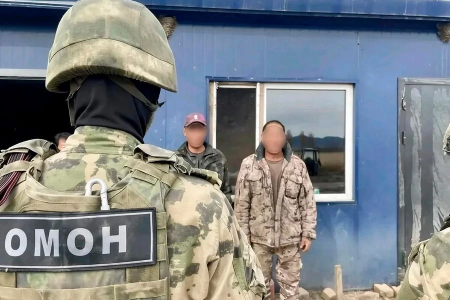 В ЕАО бойцы Росгвардии оказали силовую поддержку в ходе операции «Нелегал-2026»