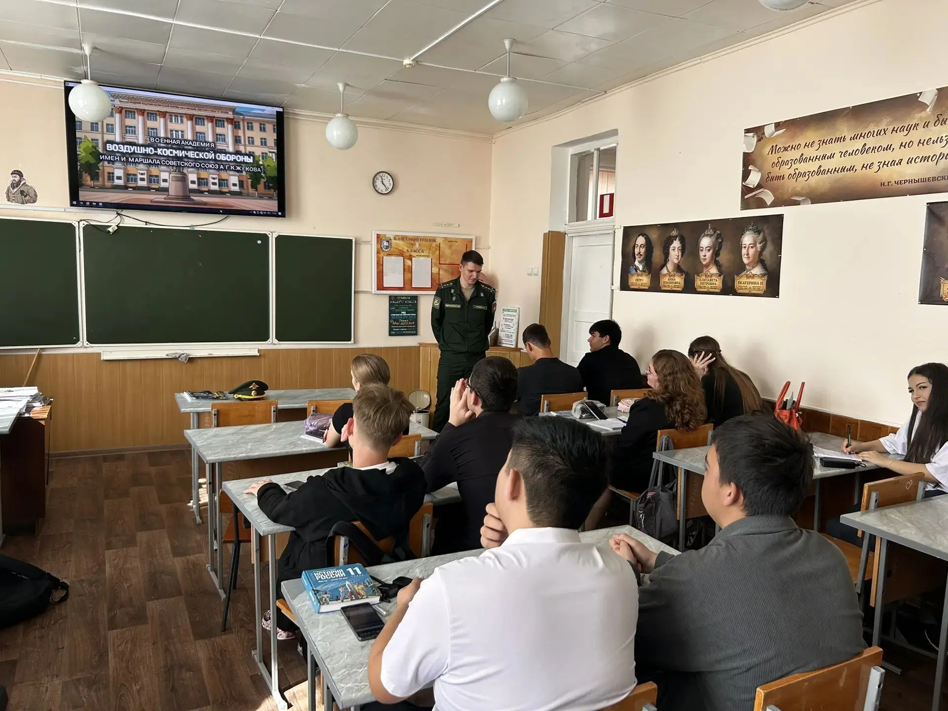 Выбор будущего — на высоте: в гимназии прошла встреча с представителем легендарной акад...