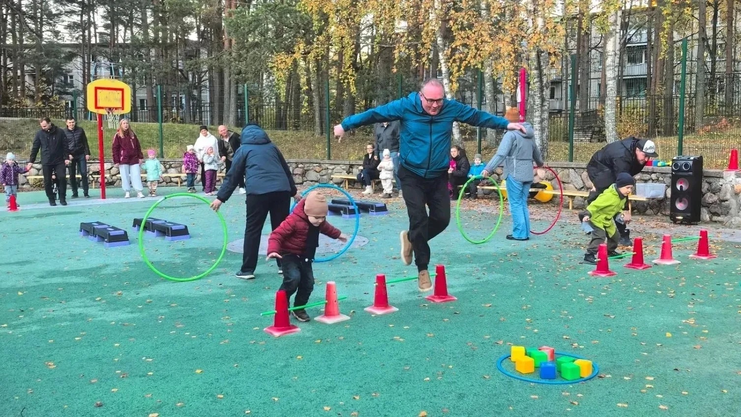 🏃‍♂ Сегодня у нас были эстафеты! "Звездочки" и "Грибочки" соревновались между собой со...