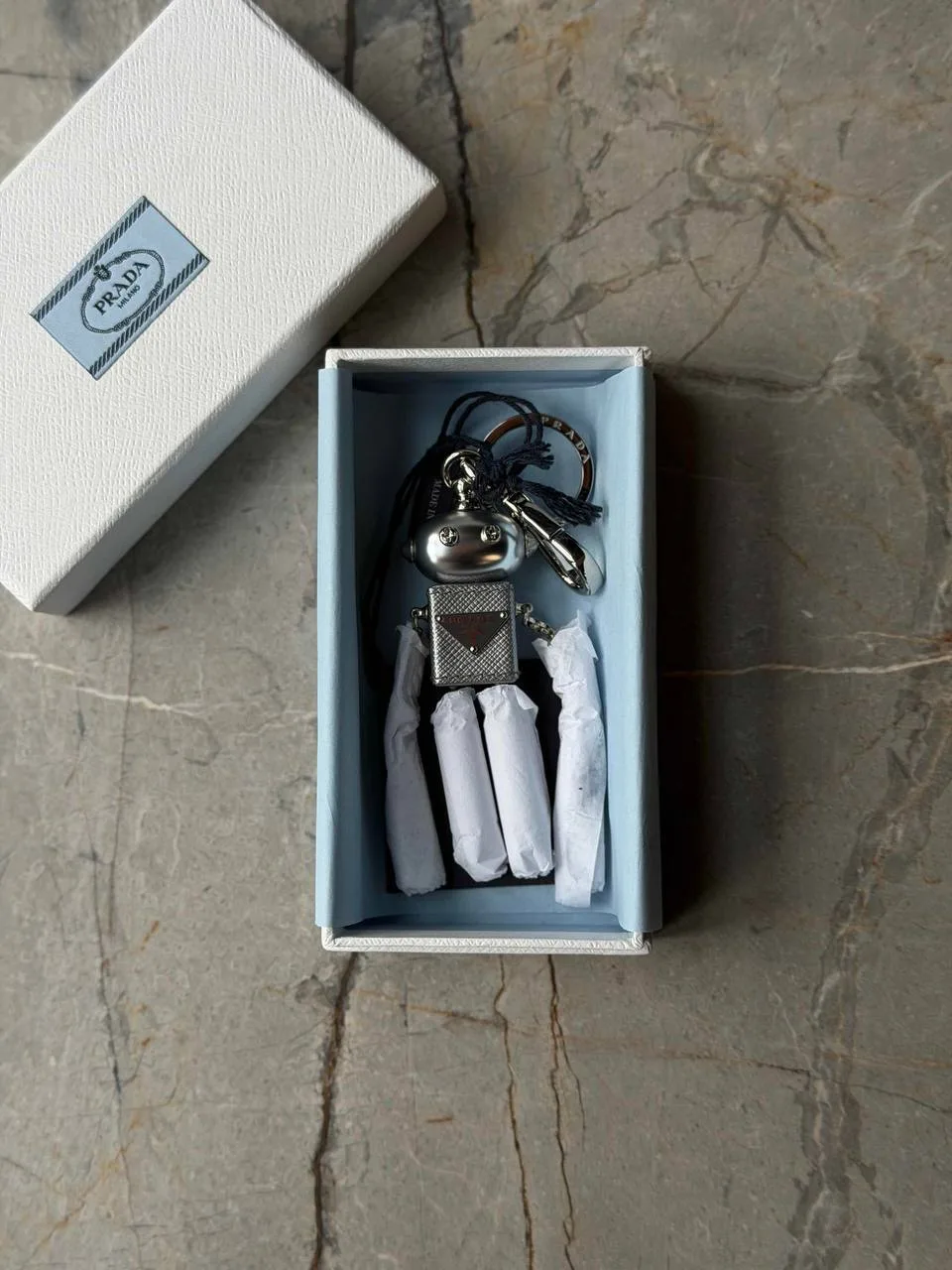 Новый брелок Prada Robot, коробка в комплекте
