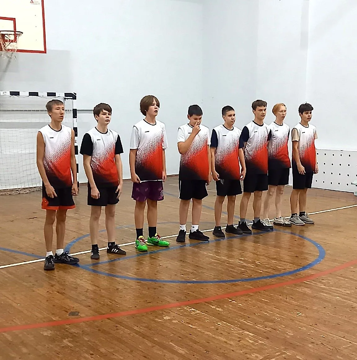 С 13 по 15 октября команда юношей нашей школы принимала участие в окружной спартакиаде ...