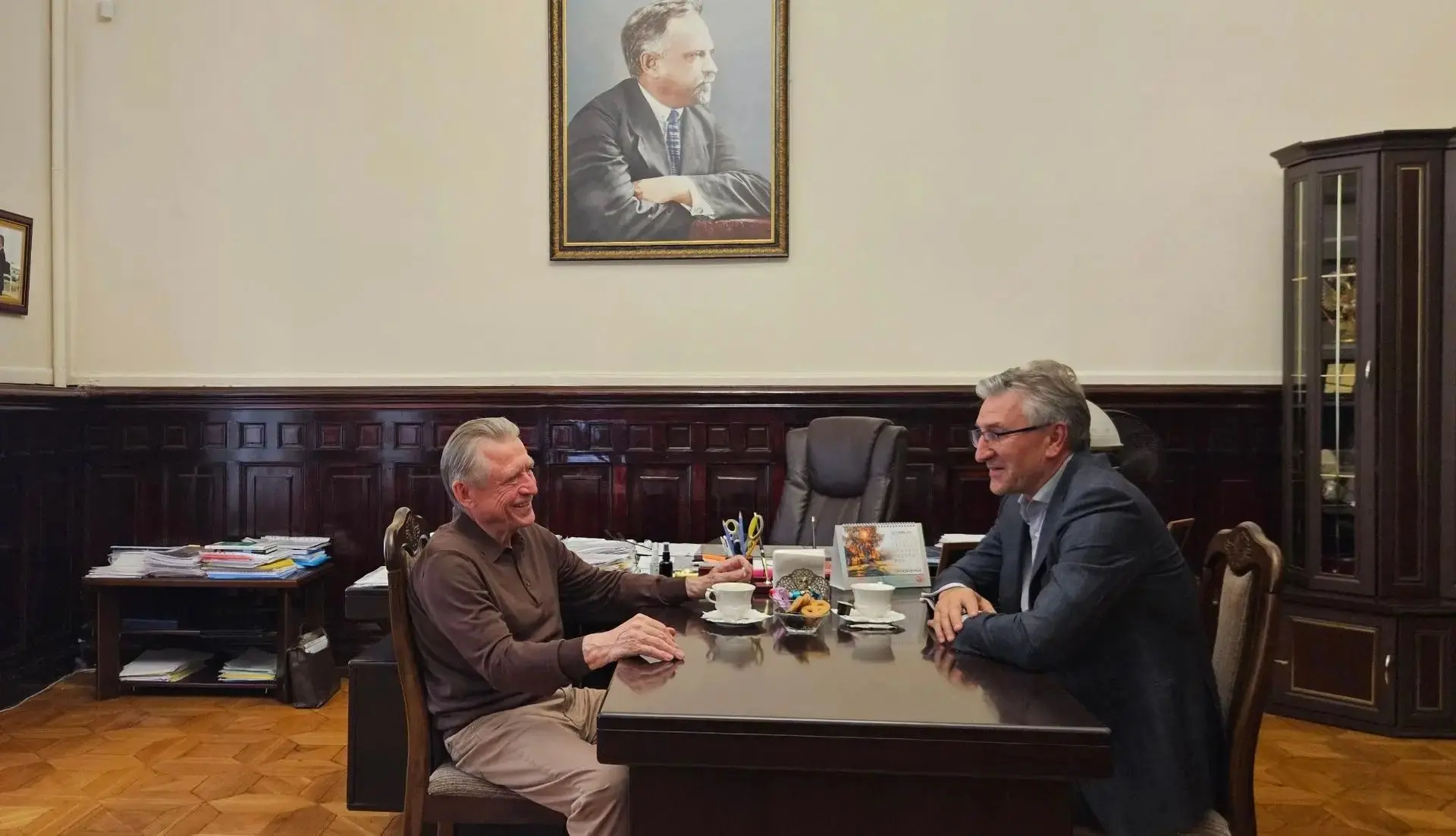 На фото нас трое выпускников Казанского медицинского университета: великий Николай Алек...